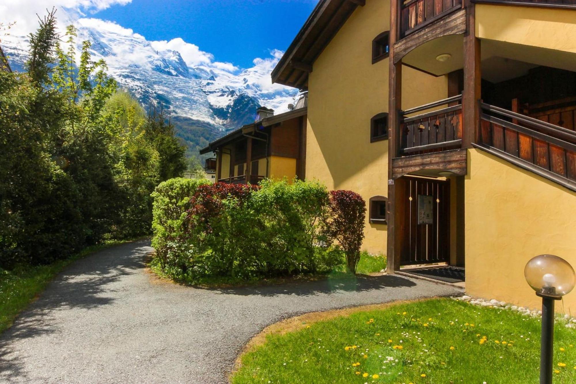 Les Capucins - Calm - Mont-Blanc - Lake Gaillland Chamonix Mont Blanc Exterior foto