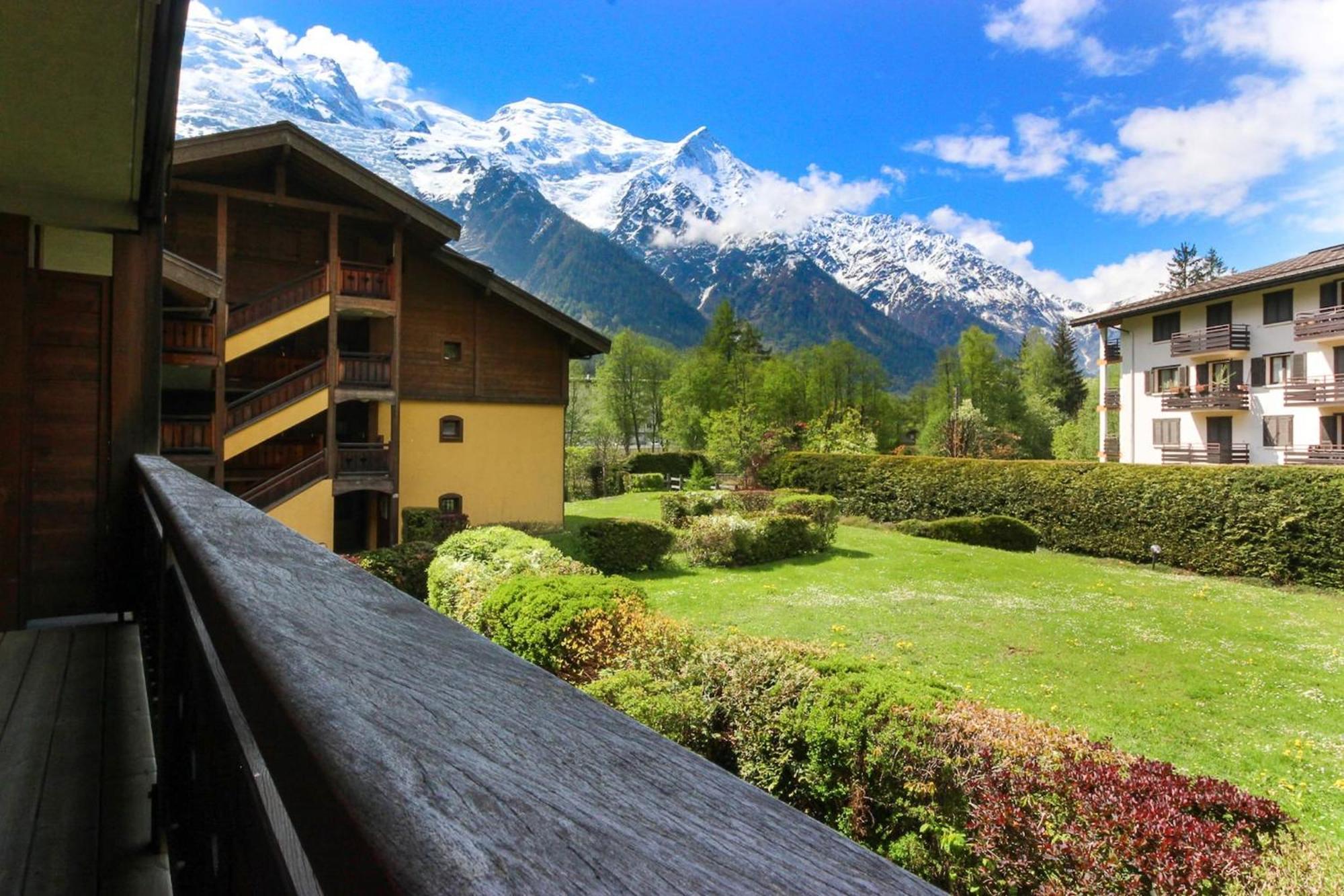 Les Capucins - Calm - Mont-Blanc - Lake Gaillland Chamonix Mont Blanc Exterior foto